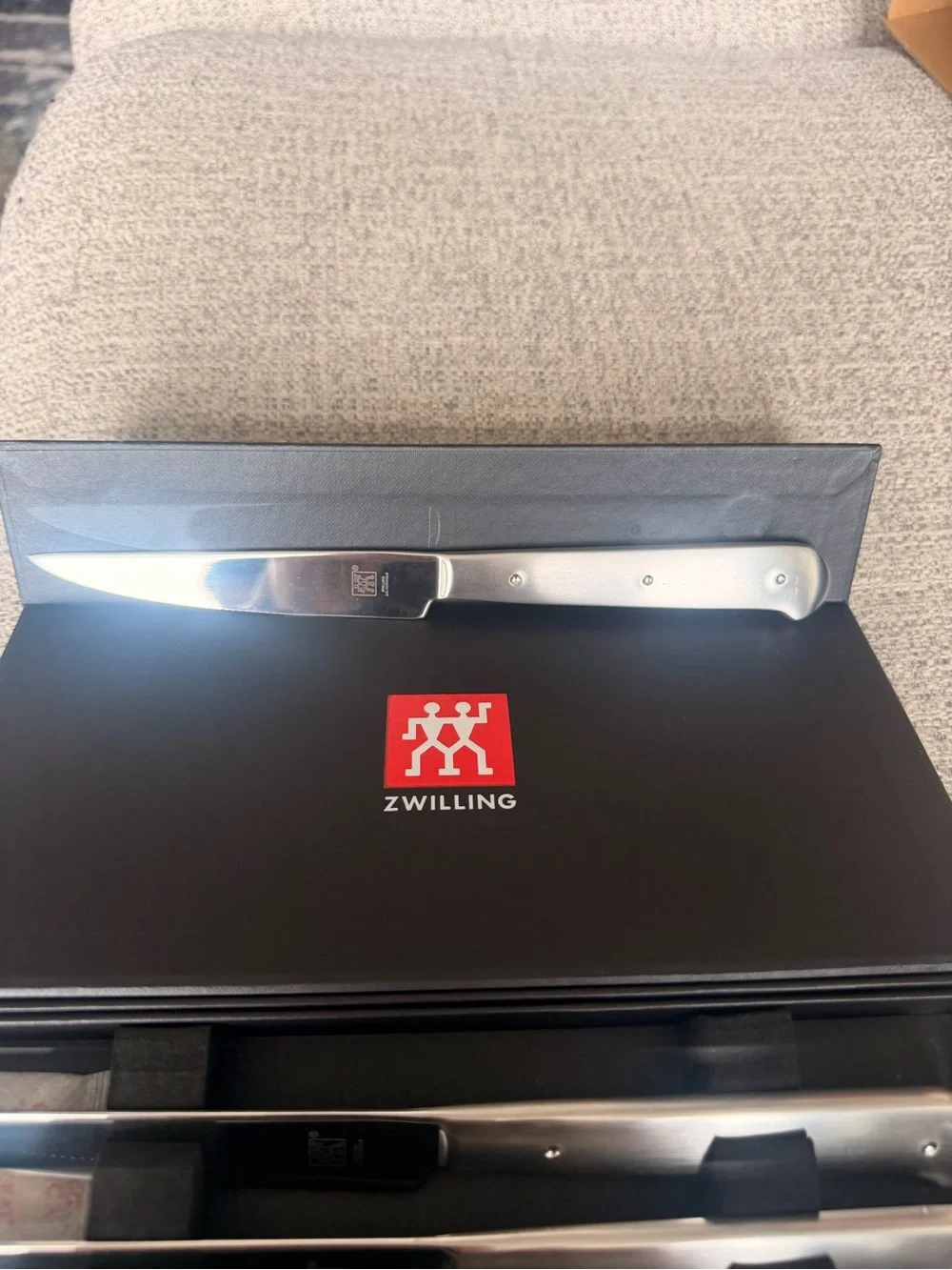ZWILLING J.A. Henckels Stainless Steel Steak Knife Set in Silver- BRAND NEW